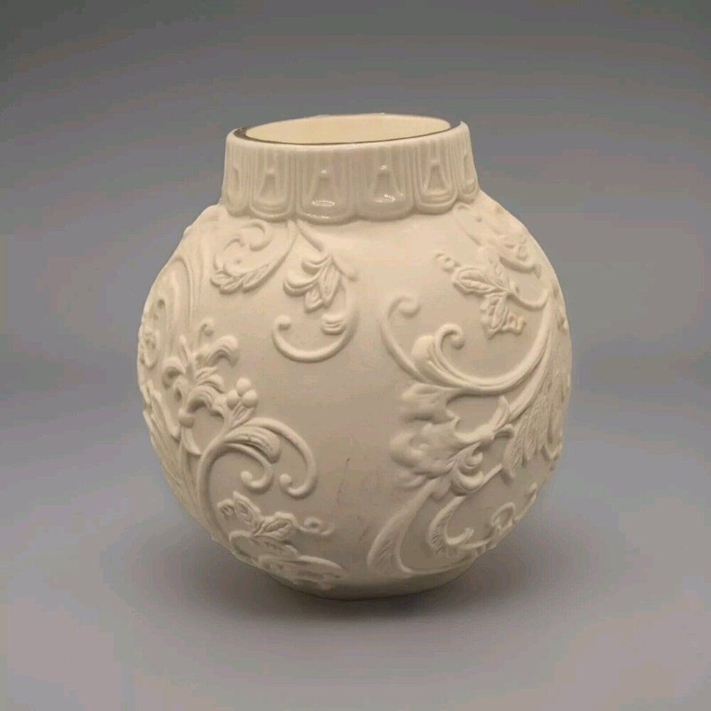 Lenox Ornamental Glow 4" Snowflake Votive Porcelain Bisque Holiday Decor